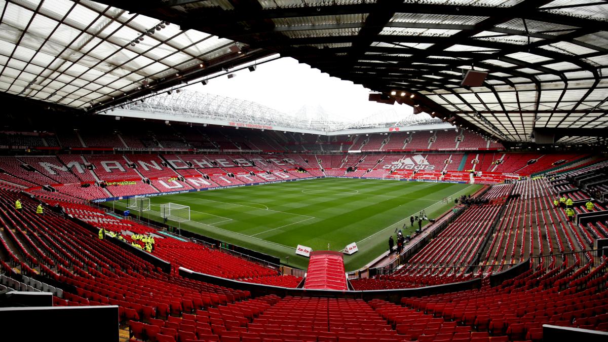 Manchester United granted permission to trial safe standing at Old Trafford  - AS.com