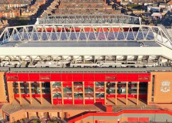 Liverpool hit back at mayor's comments about resuming the league