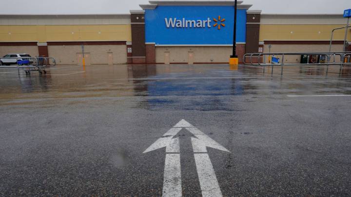 Walmart and PayPal, options to cash stimulus checks
