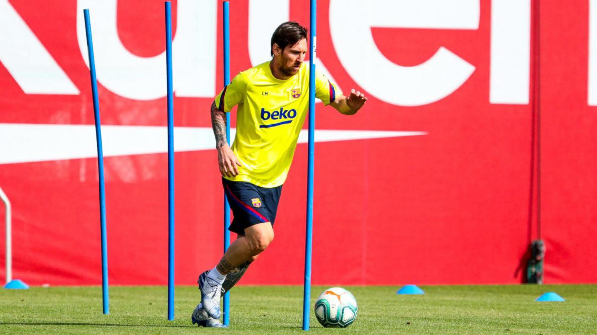 Coronavirus: Messi, Suarez and Barcelona team-mates back in training