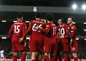 Van der Sar thinks Liverpool deserve Premier League title