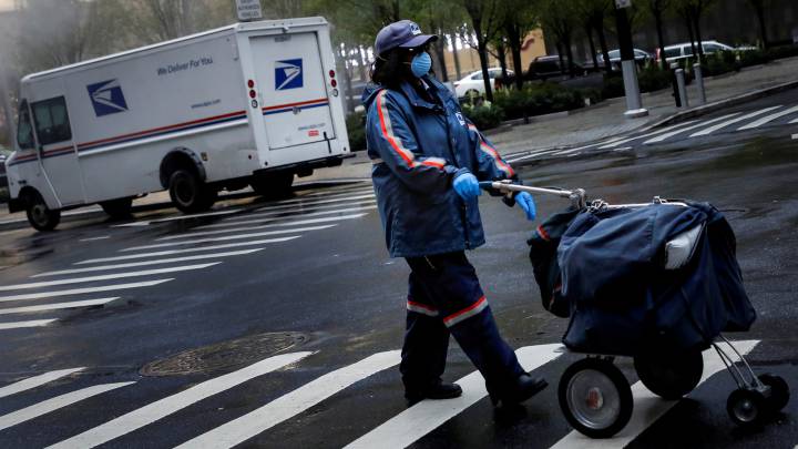 Stimulus check US: How to track payment if it\'s arriving by mail