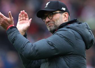 Klopp dons face covering as Liverpool return to training