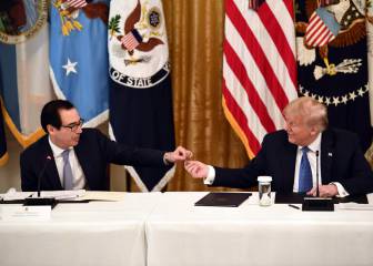 Who receives IRS debit cards and how many are being sent?