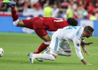 Real Madrid's Sergio Ramos shunned by Liverpool's Elliott