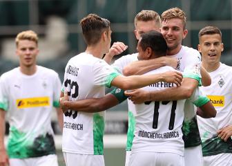 Gladbach hold off Leverkusen to claim final Champions League spot