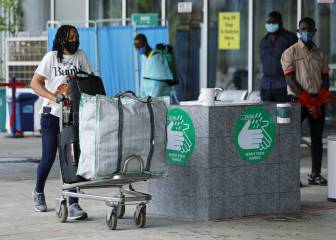 Nigeria resumes domestic flights as part of easing restrictions