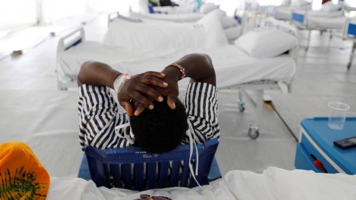 Covid-19: Kenyan government spokesperson tests positive