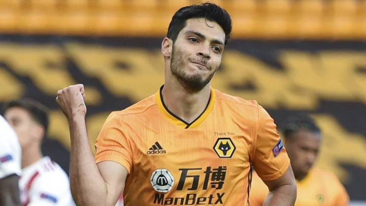 Raul Jimenez Wolves Striker Could Be Loaned To Juventus As Com