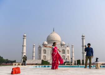 Taj Mahal reopens despite India's surging case count
