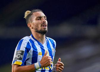 Manchester United sign Alex Telles from Porto