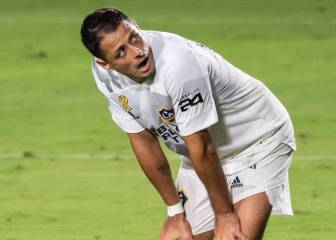 MLS fines Javier Hernández and Cristian Pavón