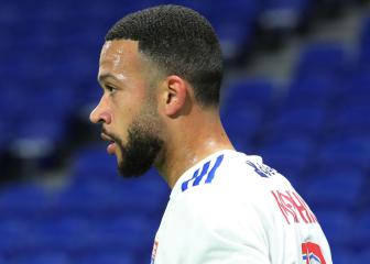 Depay expecting January interest after failed Barça move