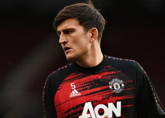 Maguire and Cavani to miss Manchester United's clash with PSG