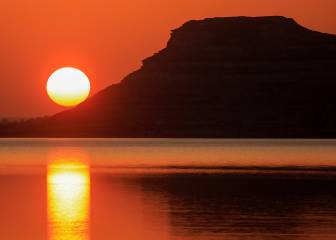 When does daylight saving time end in the USA and when do the clocks go back?