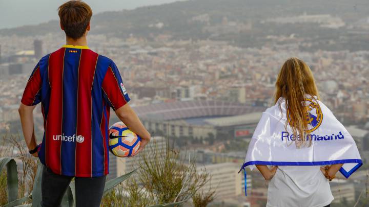 Empty Camp Nou Clásico reflects current state of both sides