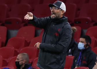 Klopp claims he must 'look like an idiot' with touchline antics
