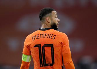 Depay not shying away from Barça links: 