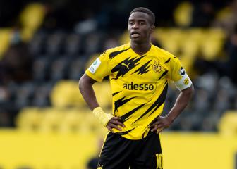 Dortmund's Moukoko makes Bundesliga history