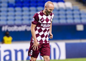 Iniesta focused on return after operation in Barcelona