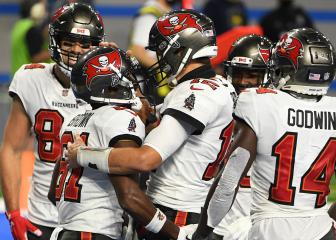 Buccaneers end 13-year play-offs drought, Dolphins stay alive