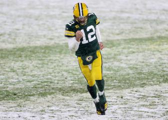 Rodgers edges towards MVP as Chiefs' Mahomes underwhelms