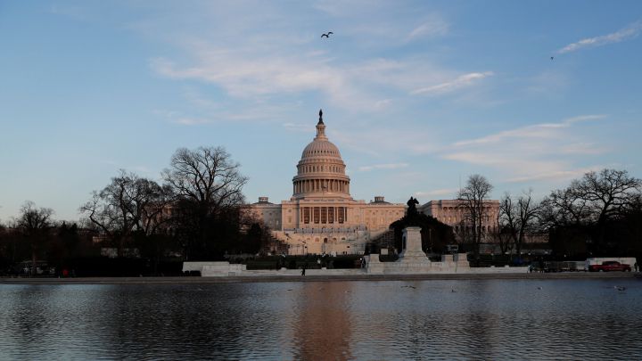 Congress: How are the House of Representatives and Senate different?