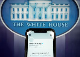 Trump permanently banned from Twitter for 