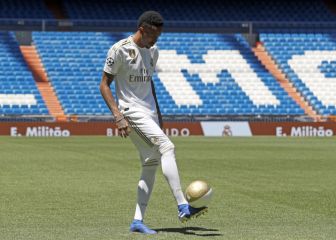 Bayern Munich approach Real Madrid for Eder Militao