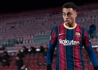 Sergiño Dest doubtful to play against Cornella