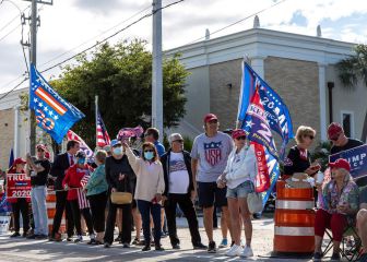 Trump returns to Florida as he considers next move