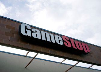 What's happening with GameStop stocks and Reddit?