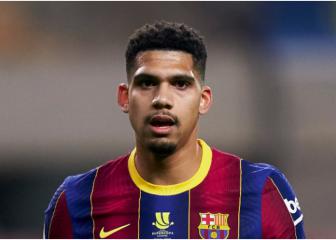 Gerard Piqué inspiring Ronald Araújo at Barcelona