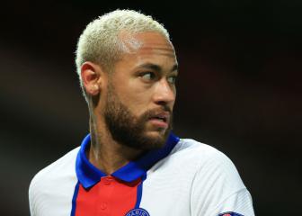Neymar agrees to four-year PSG deal, while Mbappé's future remains uncertain