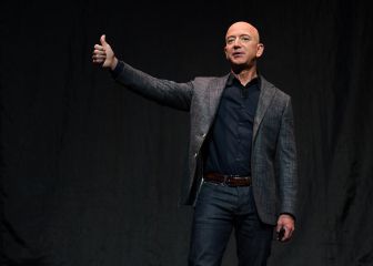 Why has Jeff Bezos resigned as Amazon CEO and who is his replacement?