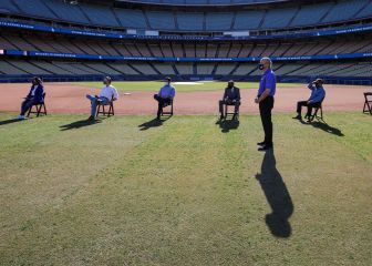 Where are the mass vaccination centres in California?