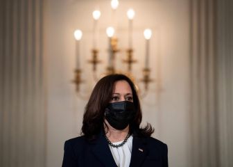 Who voted to pass budget resolution through Senate?