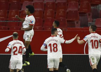Koundé and Rakitic put Sevilla in driving seat