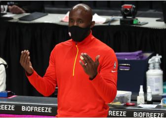 Struggling Hawks announce departure of head coach Pierce