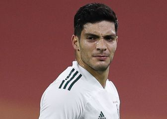 Raúl Jiménez joins up with Mexico national squad