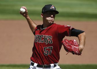 MLB welcomes back fans for new season in covid-19 era