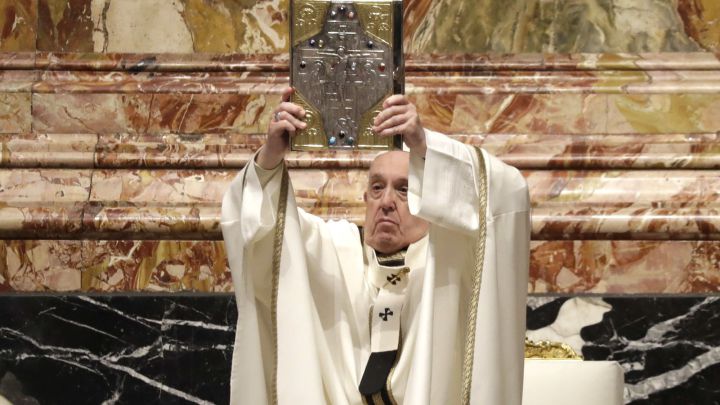 Pope Francis' Holy Thursday mass in the Vatican: times, how to watch live online