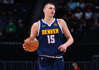 Nuggests last quarter collapse has coach Malone calling for calm