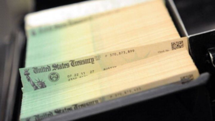 Third stimulus check: who could have to return the money and why?