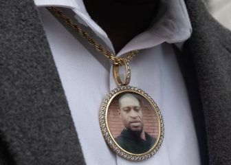 Jury begins deliberations after hearing closing arguments in Derek Chauvin trial