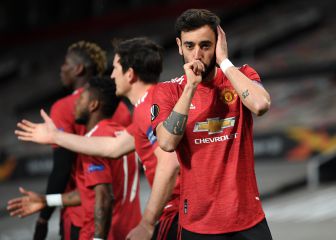 Manchester United hit Roma for six to put one foot in final