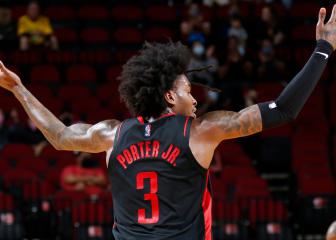 Porter scores 50 in wild Rockets win as Warriors fall again