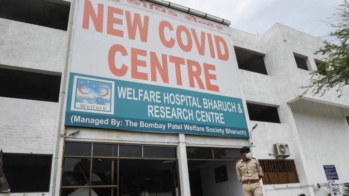 Covid in India: shortage of vaccines and a new variant