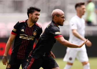 Martínez feels less valued than Chicharito Hernández