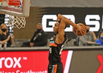 Booker, defense take control as Suns beat Lakers in Game 1